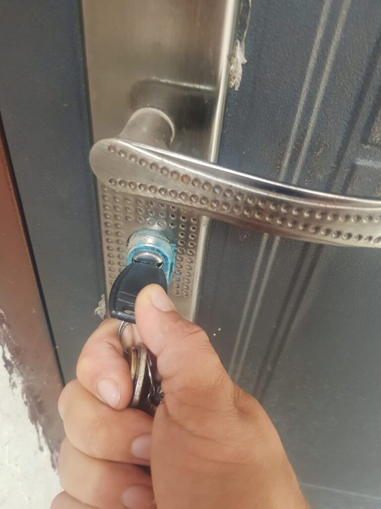 cheie-blocata-in-butuc